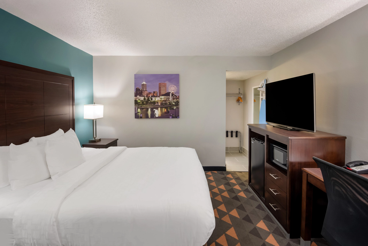 1 King Bed