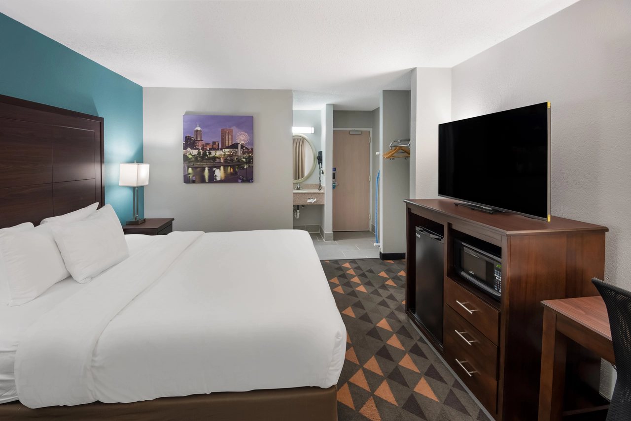 1 King Bed